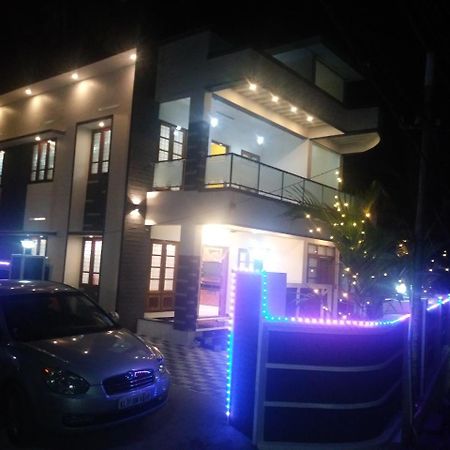 Sowparnika N.V Nagar Peroorkada Villa Thiruvananthapuram Ngoại thất bức ảnh