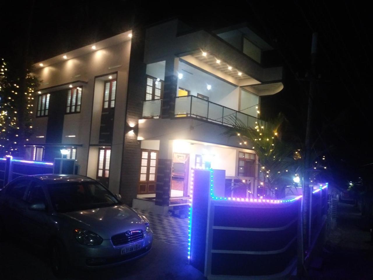 Sowparnika N.V Nagar Peroorkada Villa Thiruvananthapuram Ngoại thất bức ảnh